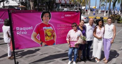 Reconoce el gobierno municipal a mujeres destacadas