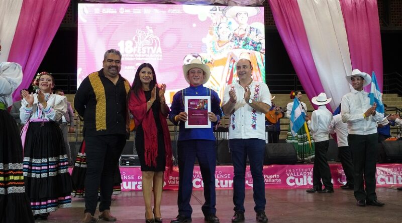 Gran cierre del 18º Festival Vallarta Azteca del Folclor Internacional